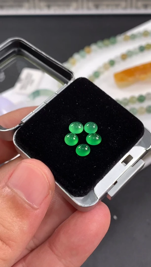 未镶嵌定制翡翠诗**忆翡翠