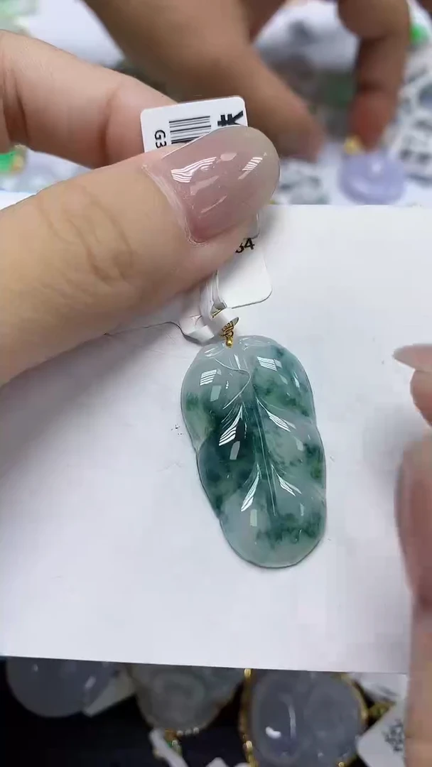 翡翠18K金镶嵌颈饰天然缅甸翡翠A货