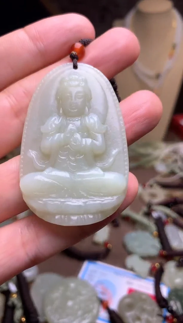 和田玉未镶嵌颈饰1