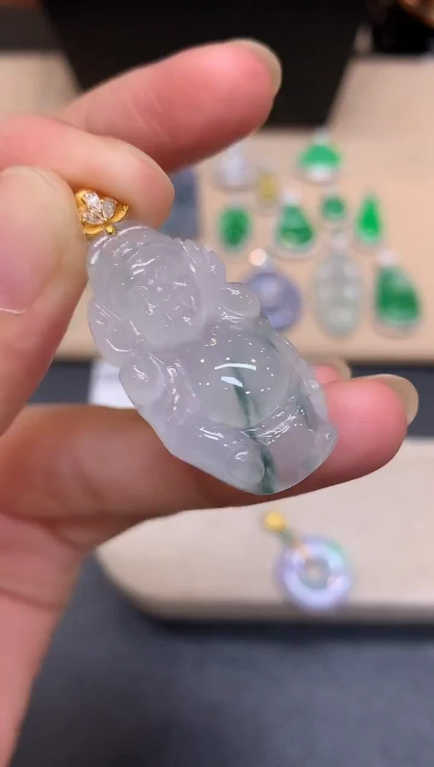 颈饰18K金镶嵌翡翠财神【无服务费