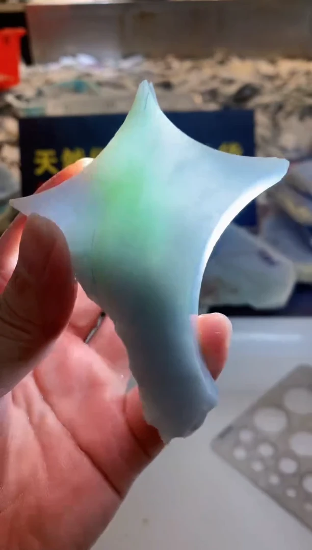 翡翠未镶嵌颈饰0朱0翡翠珠宝509