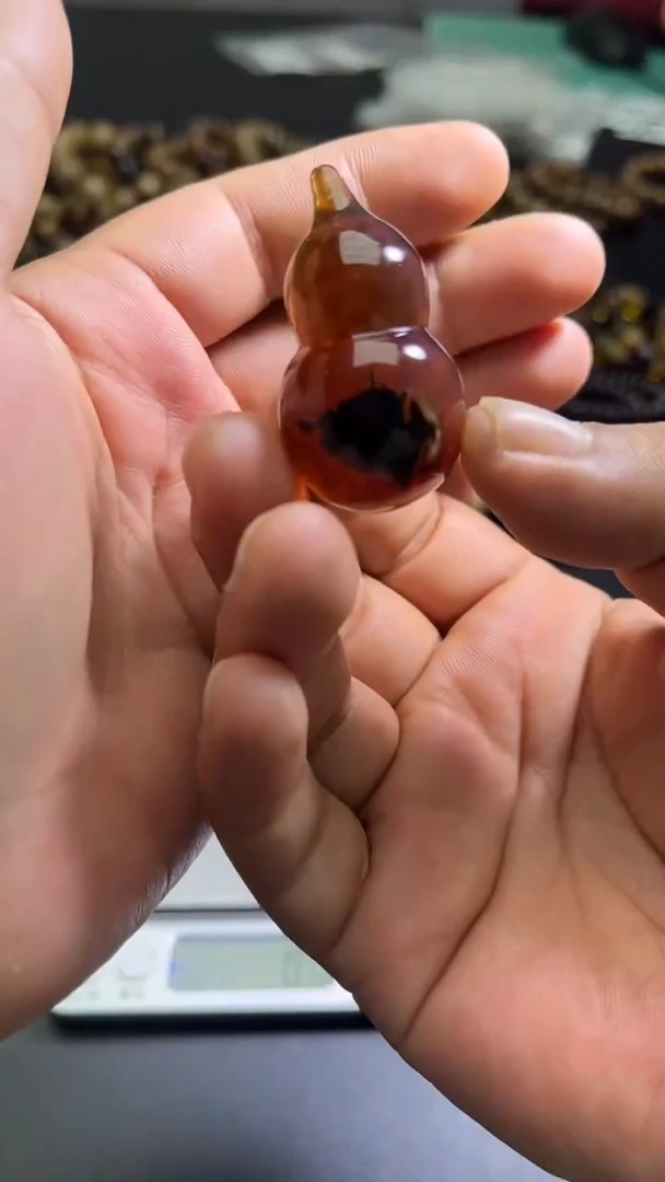 裸石琥珀未镶嵌63