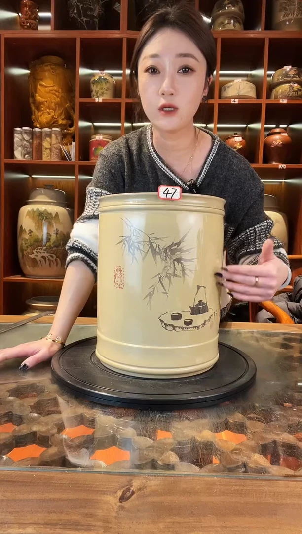 罐云南建水紫陶11饼缸@47