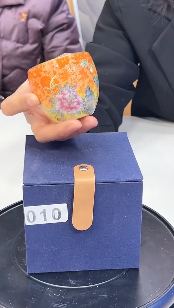 【闪购商品】杯子橙底扒花花鸟主人杯010