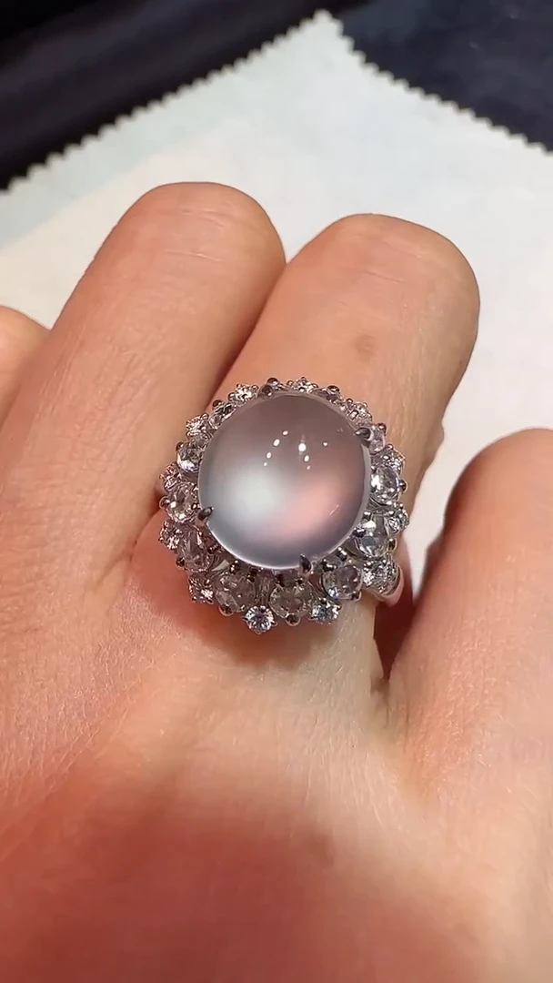 【闪购商品】翡翠颈饰18K金镶嵌戒指