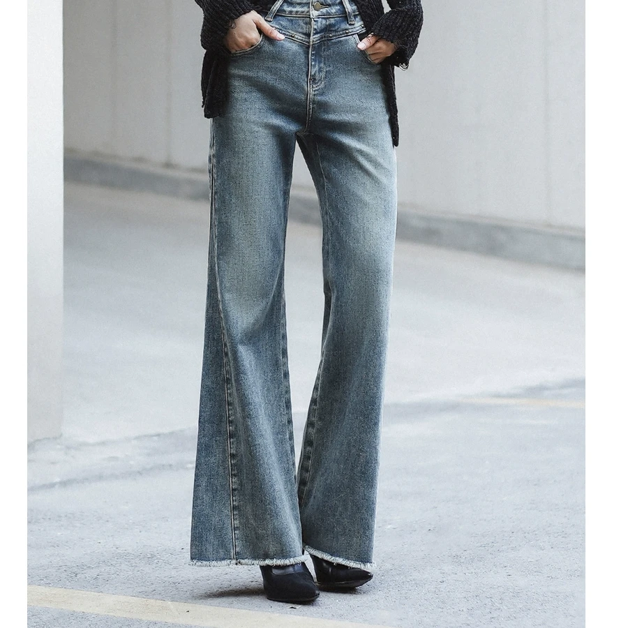 UR2024冬季新款女装时髦高腰修身钉珠须边牛仔长裤UYL840037