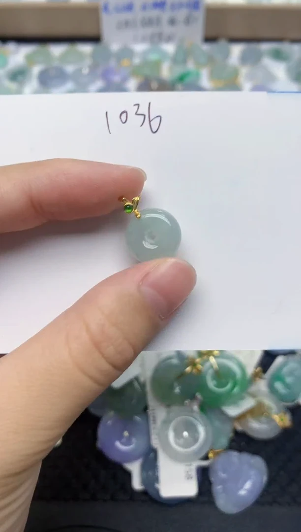 翡翠未镶嵌颈饰天然缅甸A货翡翠