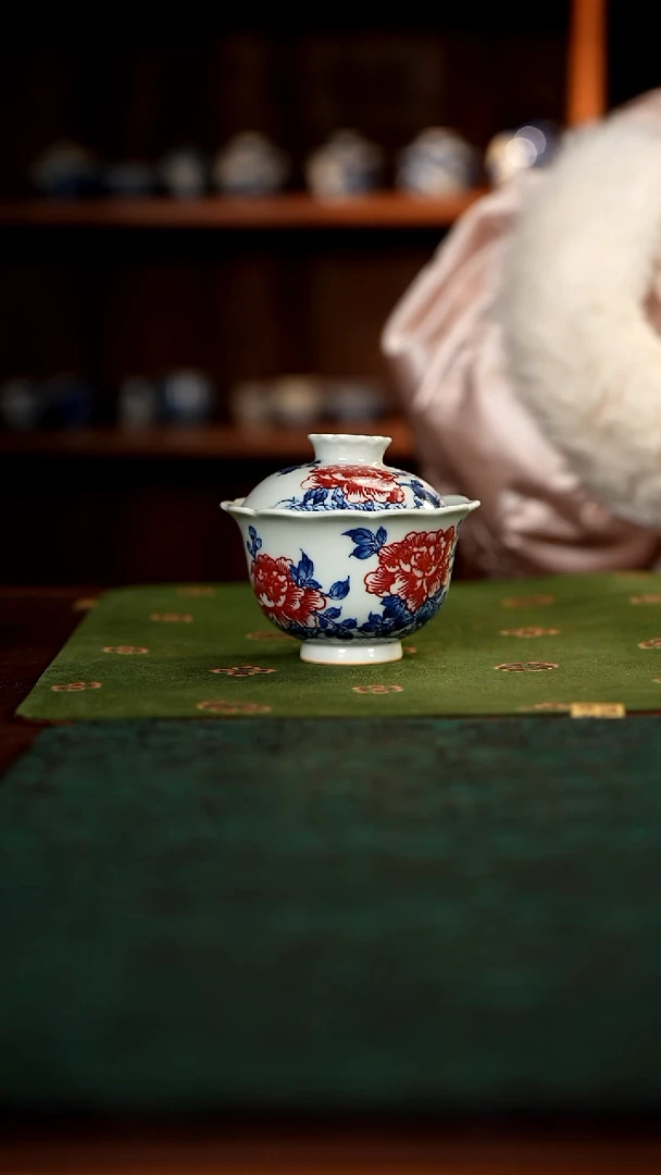 九瓷堂青花釉里红国色天香盖碗