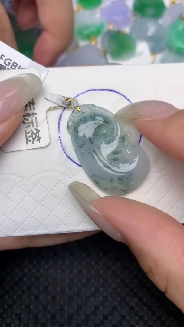 翡翠18K金镶嵌颈饰 天然缅甸翡翠a货百元以上9元证书费自理