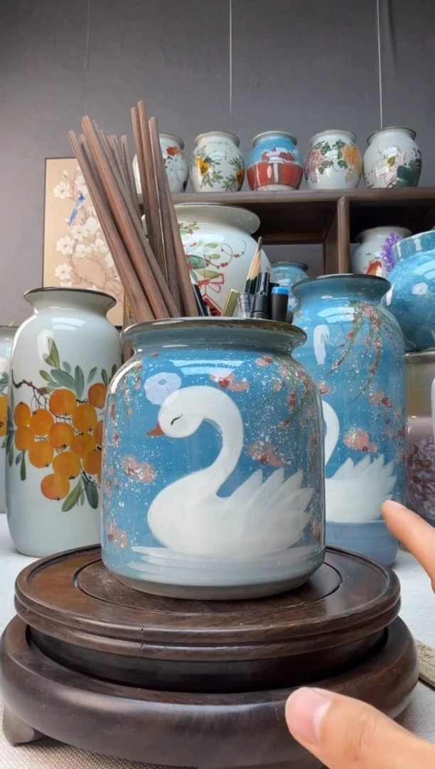 【闪购商品】瓶景德镇手绘陶瓷花瓶底部无孔高12口9左右