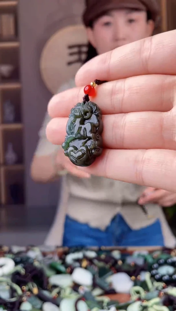 颈饰未镶嵌和田玉拍一发一，多样性发货