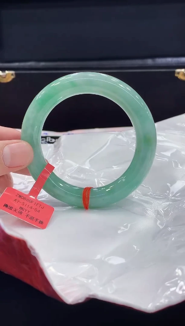 未镶嵌手镯翡翠翡翠手镯