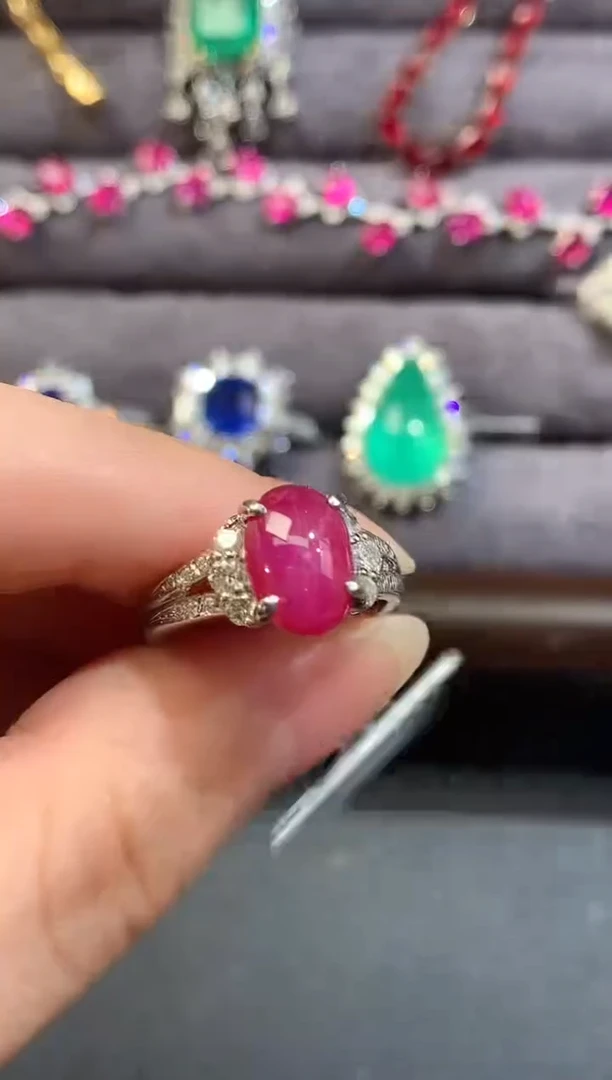 铂Pt900镶嵌戒指红宝石D744|9800