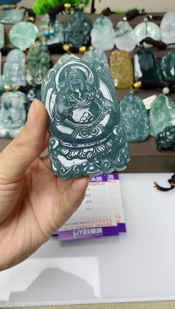 翡翠未镶嵌颈饰