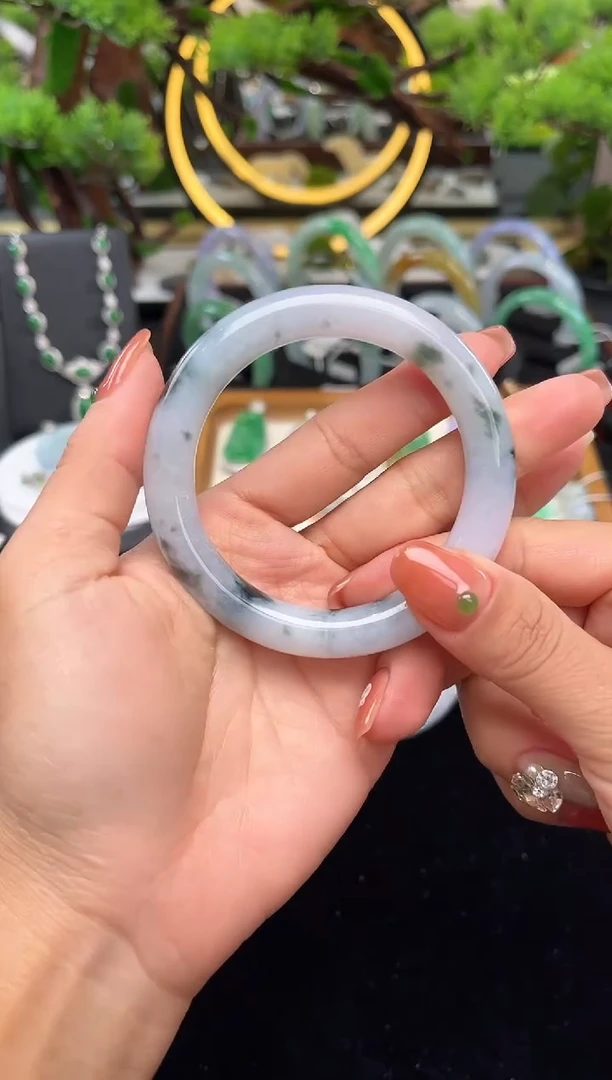 未镶嵌手镯翡翠手镯