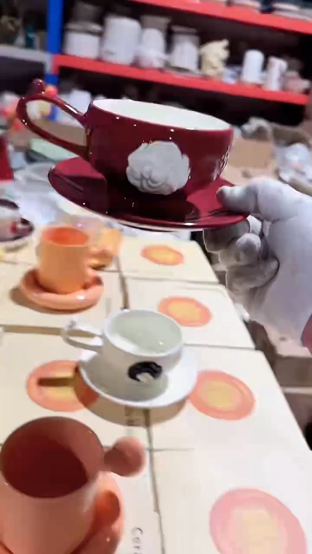陶瓷红色山茶花杯碟微瑕 凑满20元包邮