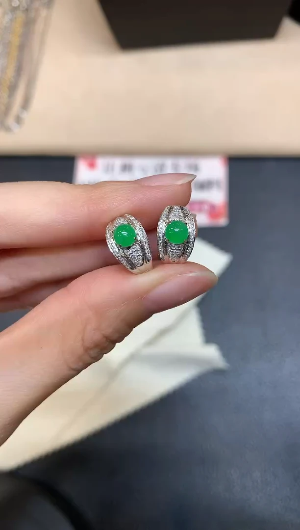 【闪购商品】翡翠耳饰18K金镶嵌【无鉴赏期