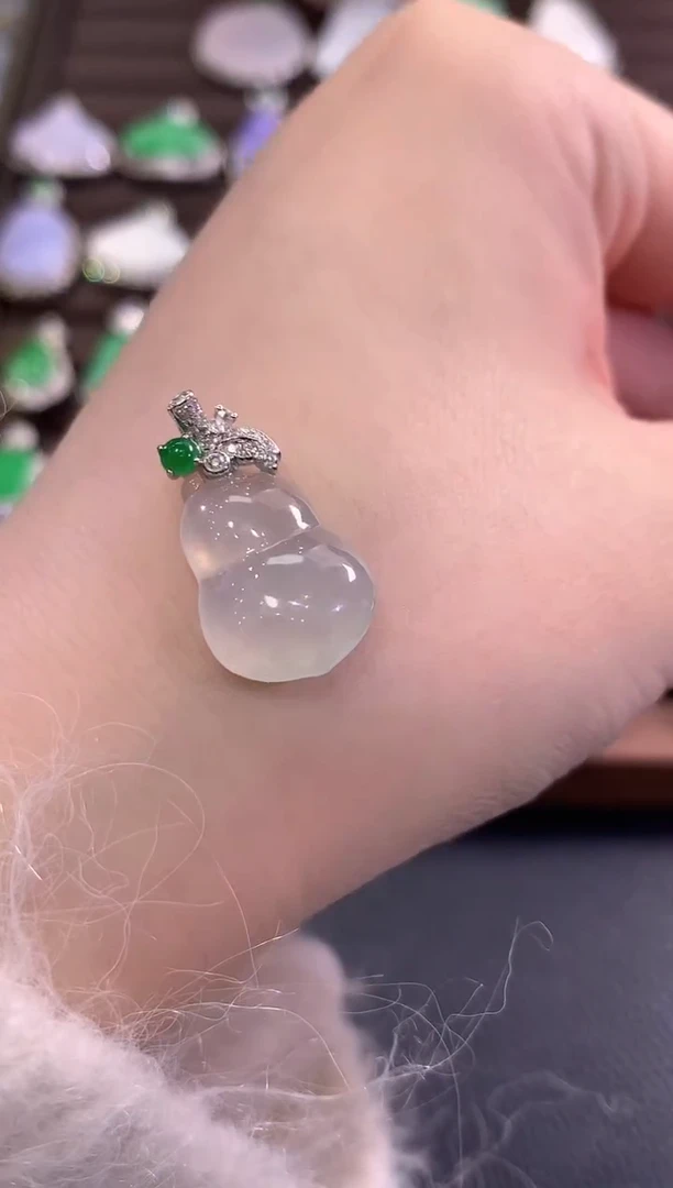 吊坠(不含链)18K金镶嵌翡翠b55