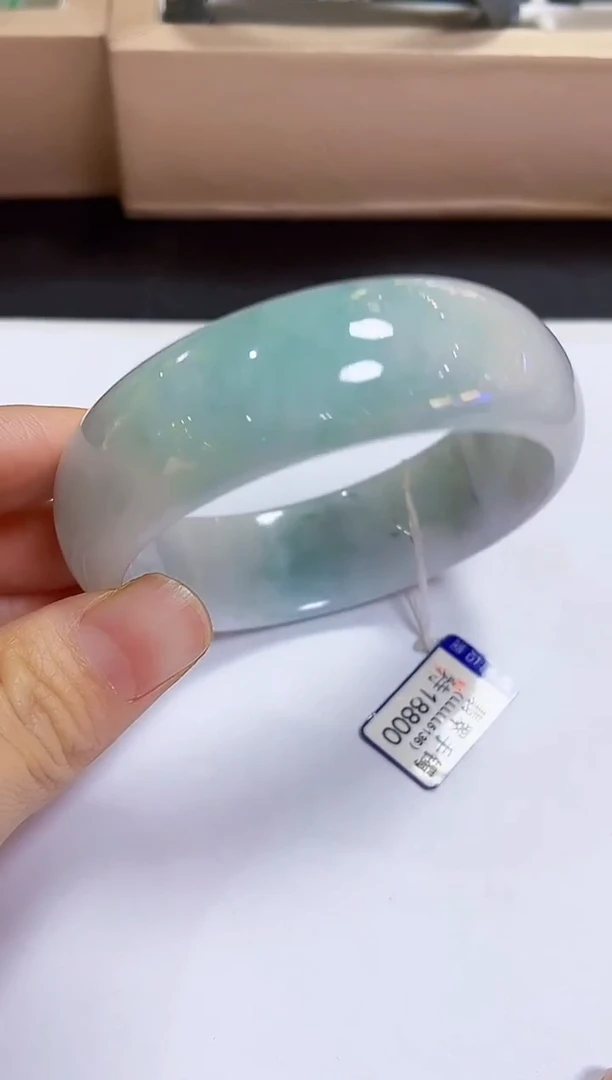 颈饰未镶嵌翡翠60.7手镯