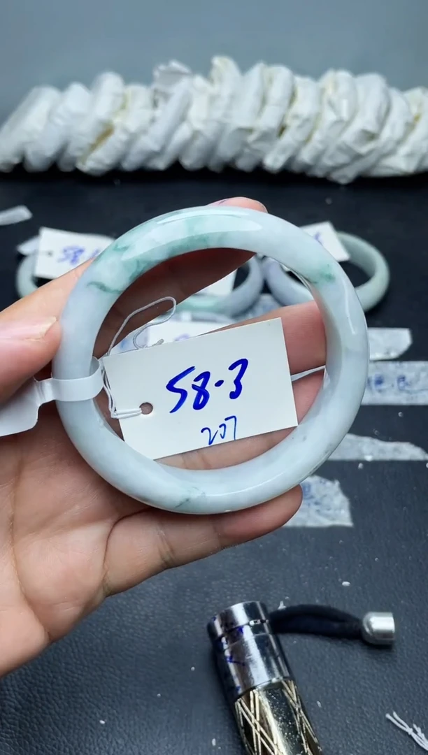 未镶嵌手镯翡翠207