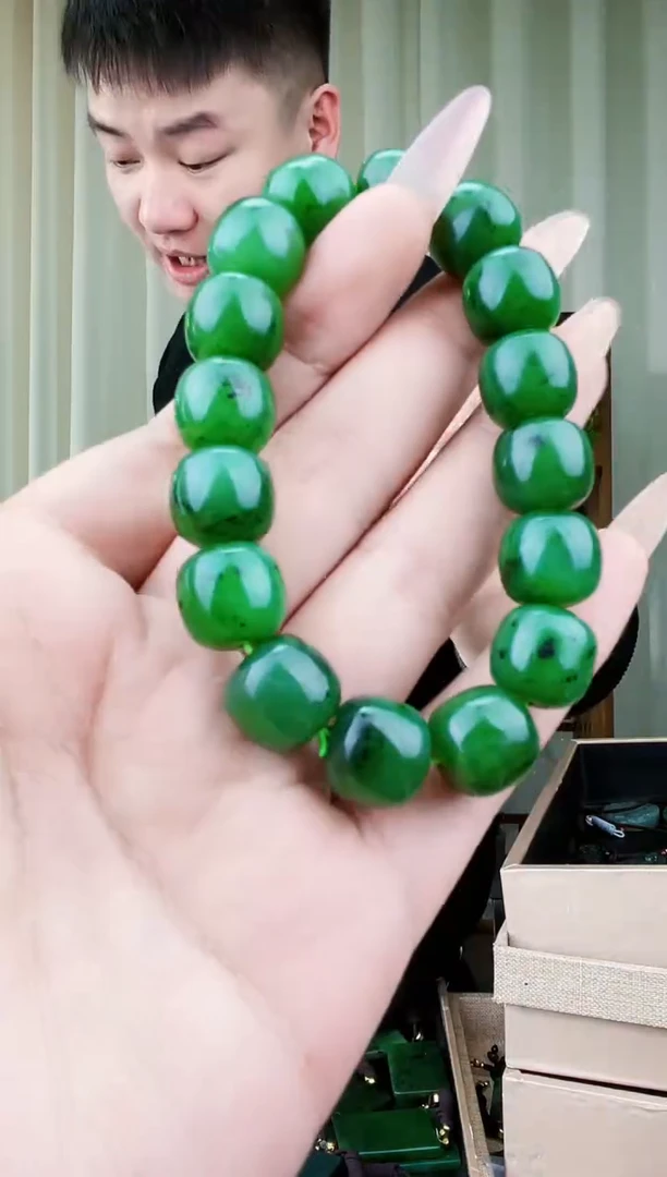 【闪购商品】和田玉挂件未镶嵌拍一发一，多样性发货！