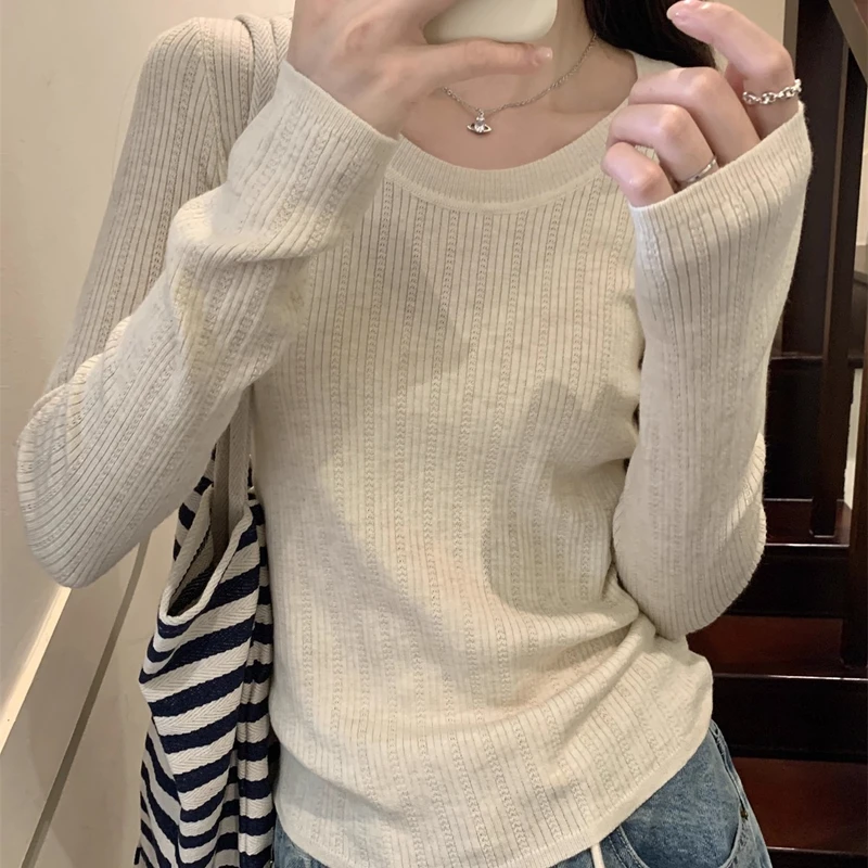 绝美U领花纹针织上衣205秋季百搭长袖内搭打底衫女法式高级感毛衣