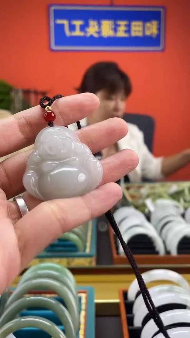 颈饰未镶嵌石英质玉（天山翠）石英岩质玉天山翠佛公40mm