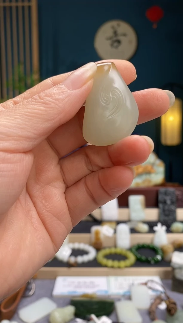 吊坠(不含链)未镶嵌和田玉吊坠