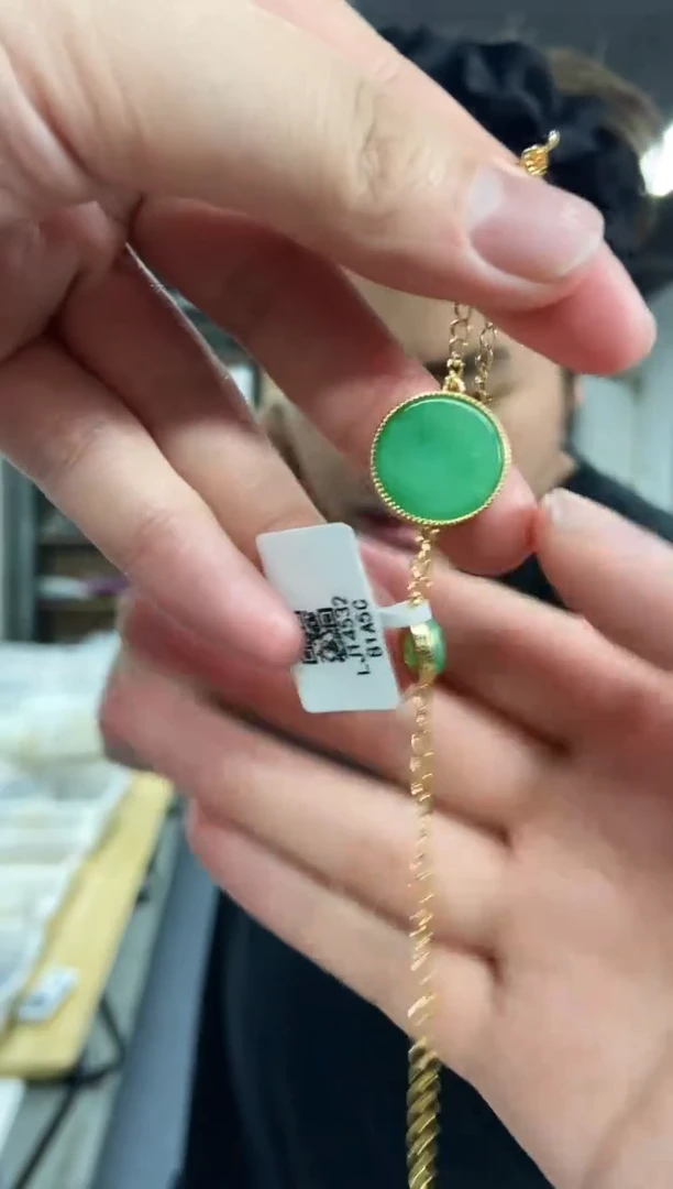 【闪购商品】翡翠手链未镶嵌多样性发其一颜色微差