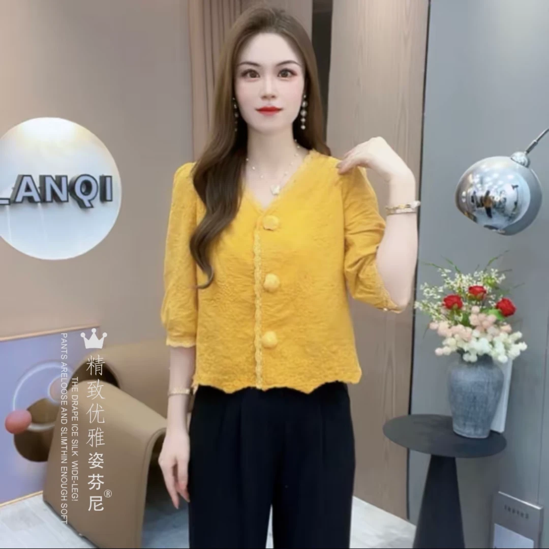 法式V领时尚衬衫女士早秋新款洋气减龄小衫小个子宽松五分袖上衣