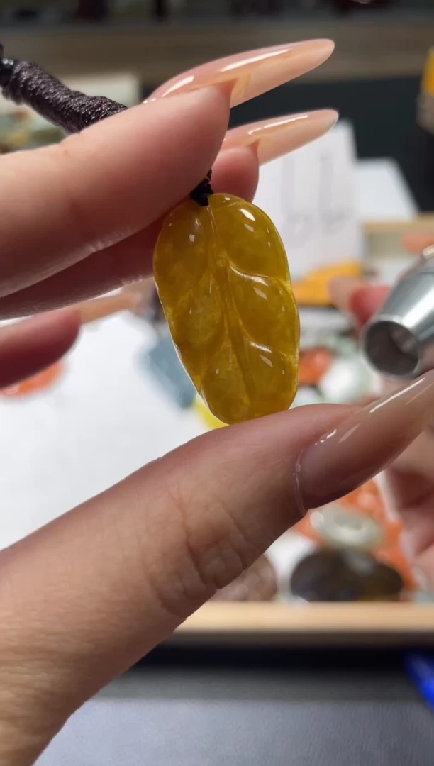 颈饰未镶嵌翡翠天然A货翡翠随机发一件233