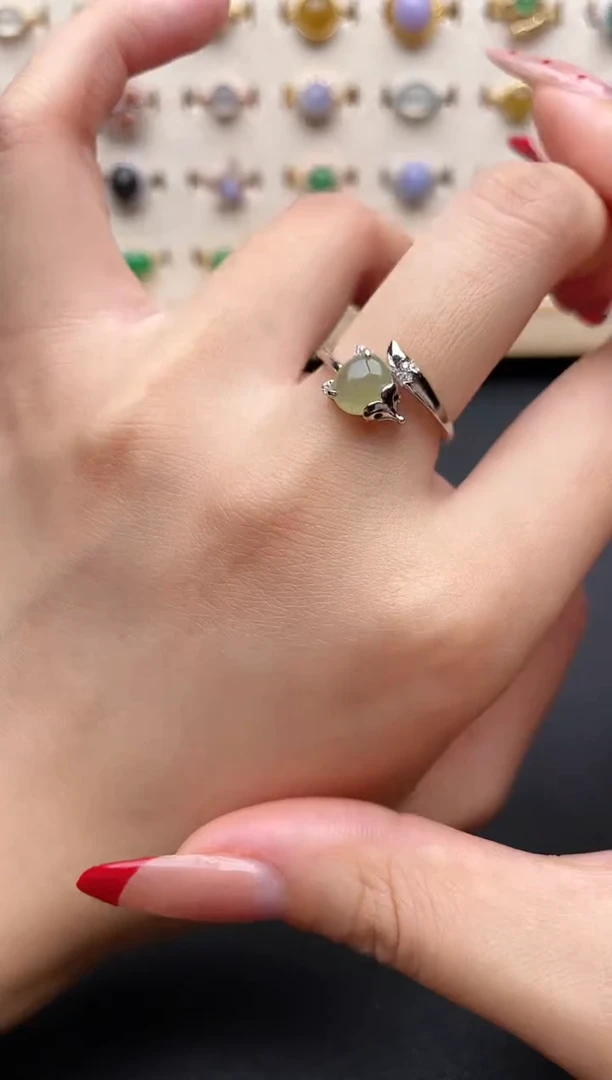 【闪购商品】翡翠戒指银S925镶嵌一物一证一礼盒