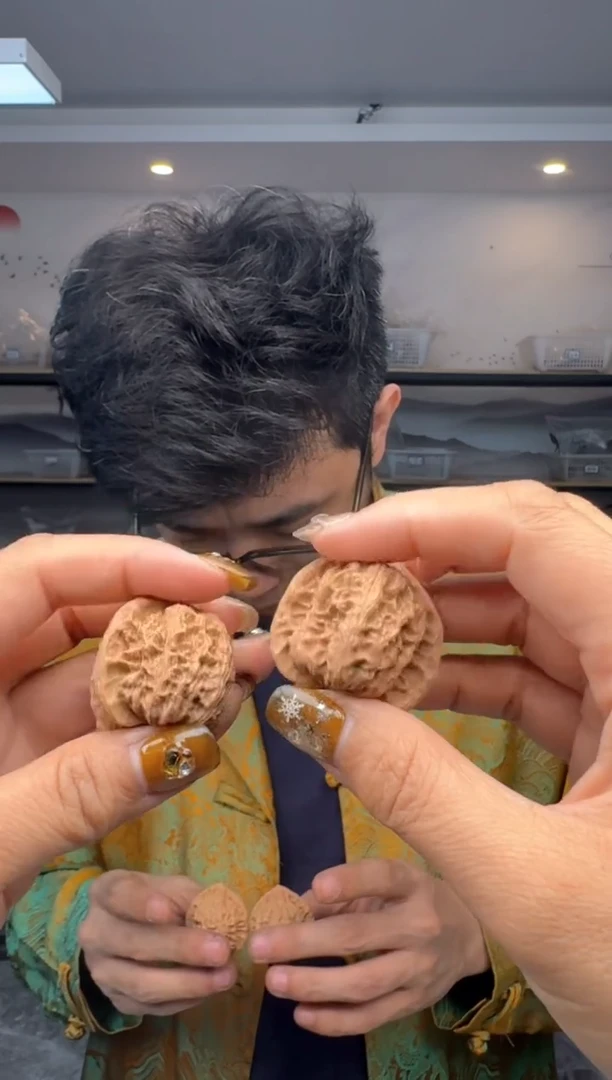 【闪购商品】文玩核桃把件36全品火焰马蹄