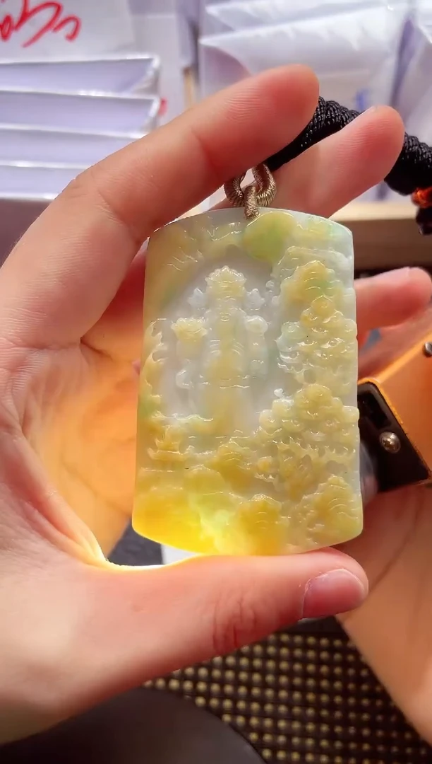 颈饰未镶嵌翡翠 000111