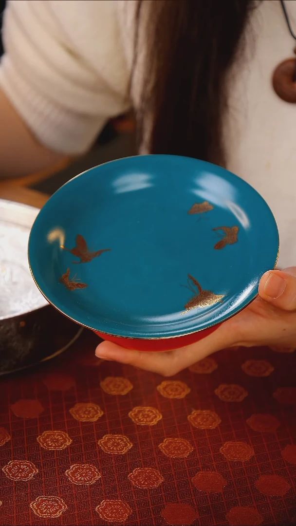 瓷器 蝴蝶蓝底红色壶承 GJTC22