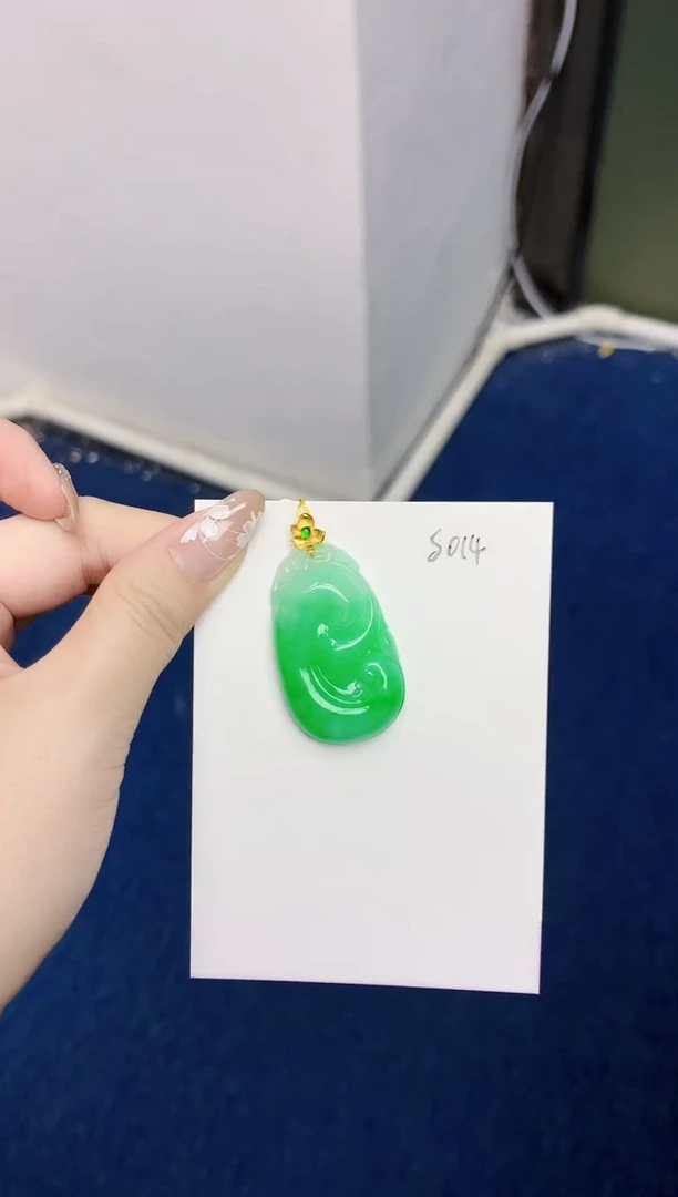 翡翠18K金镶嵌颈饰天然缅甸翡翠A货