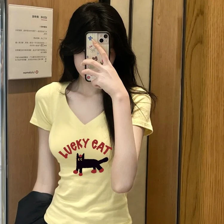【ZHAP】V领辣妹正肩短袖t恤女可爱猫咪印花修身简约百搭显瘦上衣潮