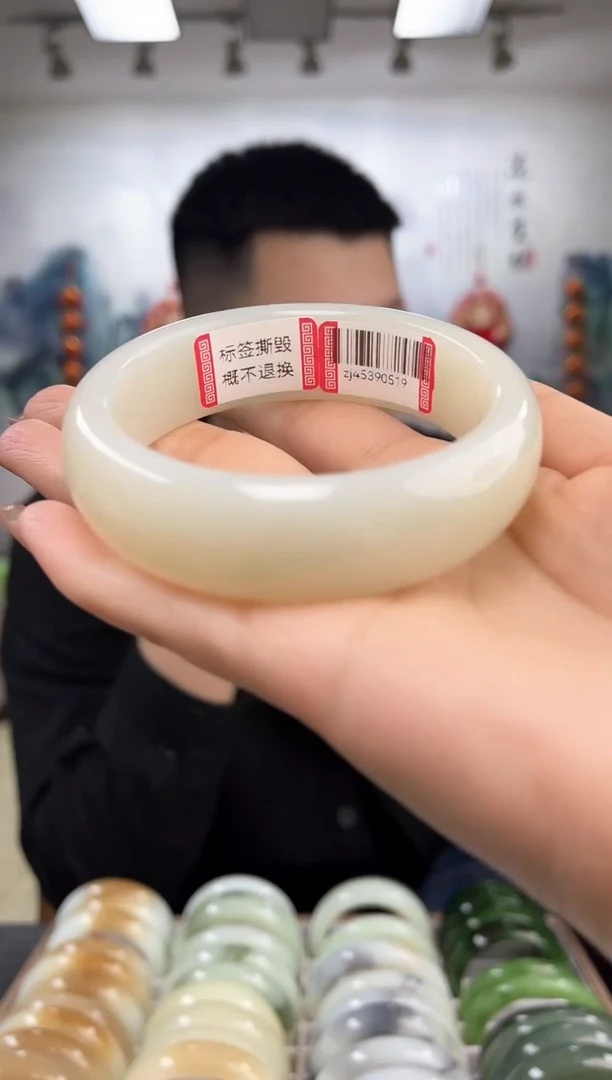 【闪购商品】和田玉手镯未镶嵌60-61圈口0519