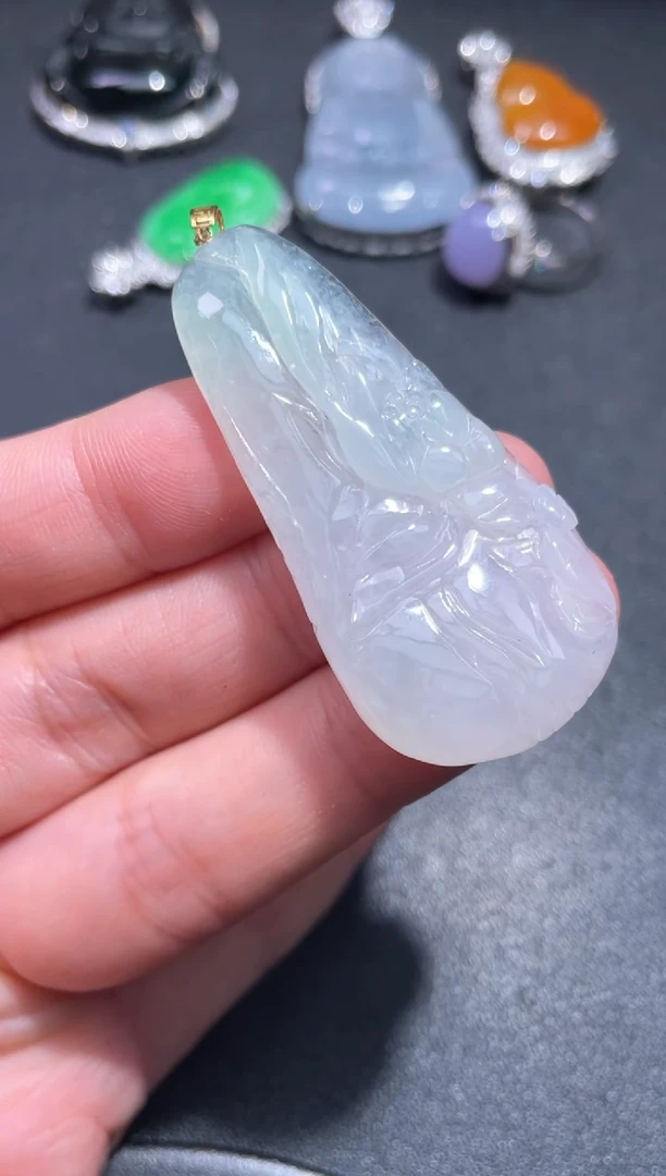 颈饰18K金镶嵌翡翠12.......