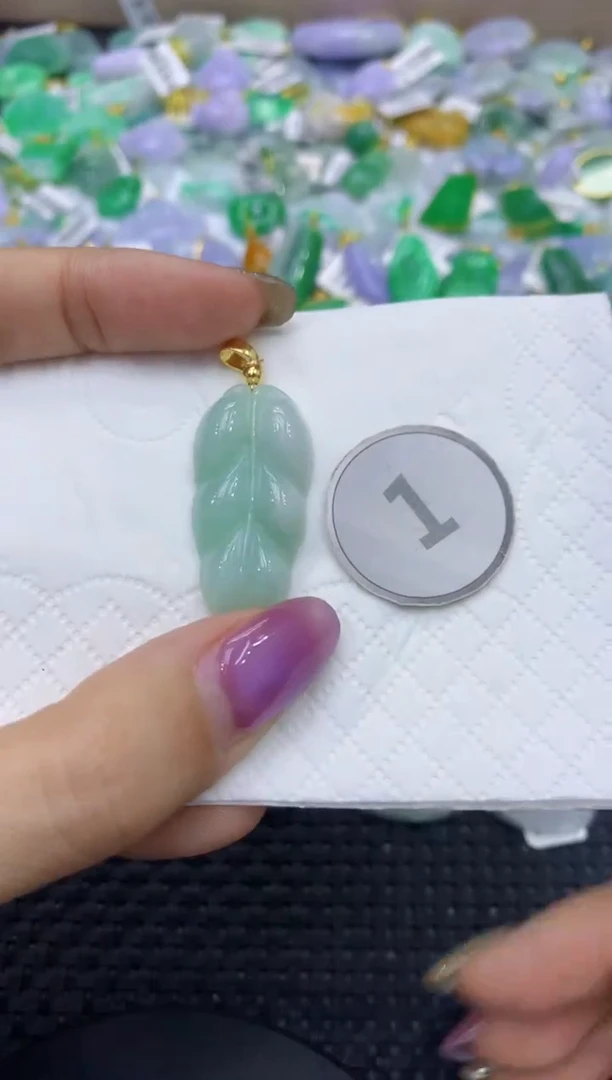 颈饰未镶嵌翡翠天然缅甸翡翠A货