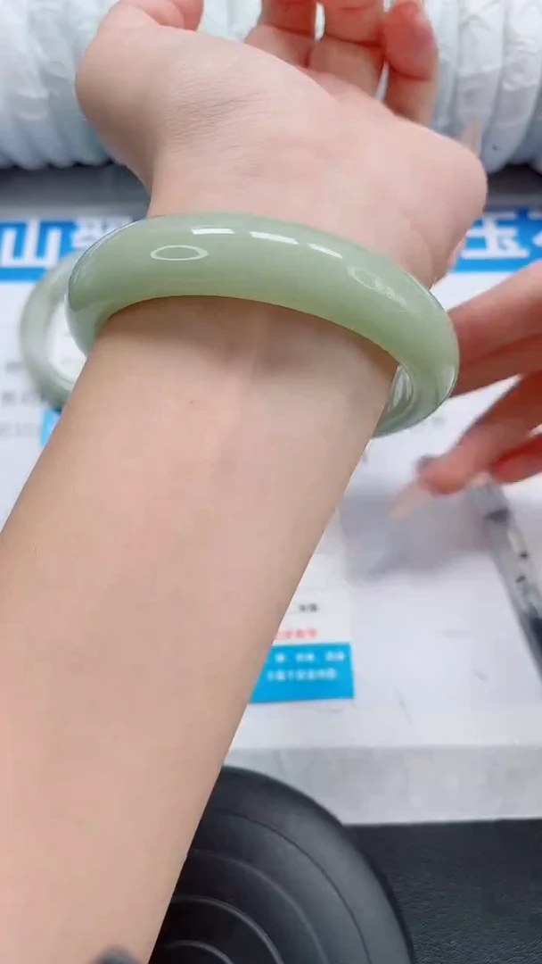 未镶嵌手镯石英质玉192-60/61