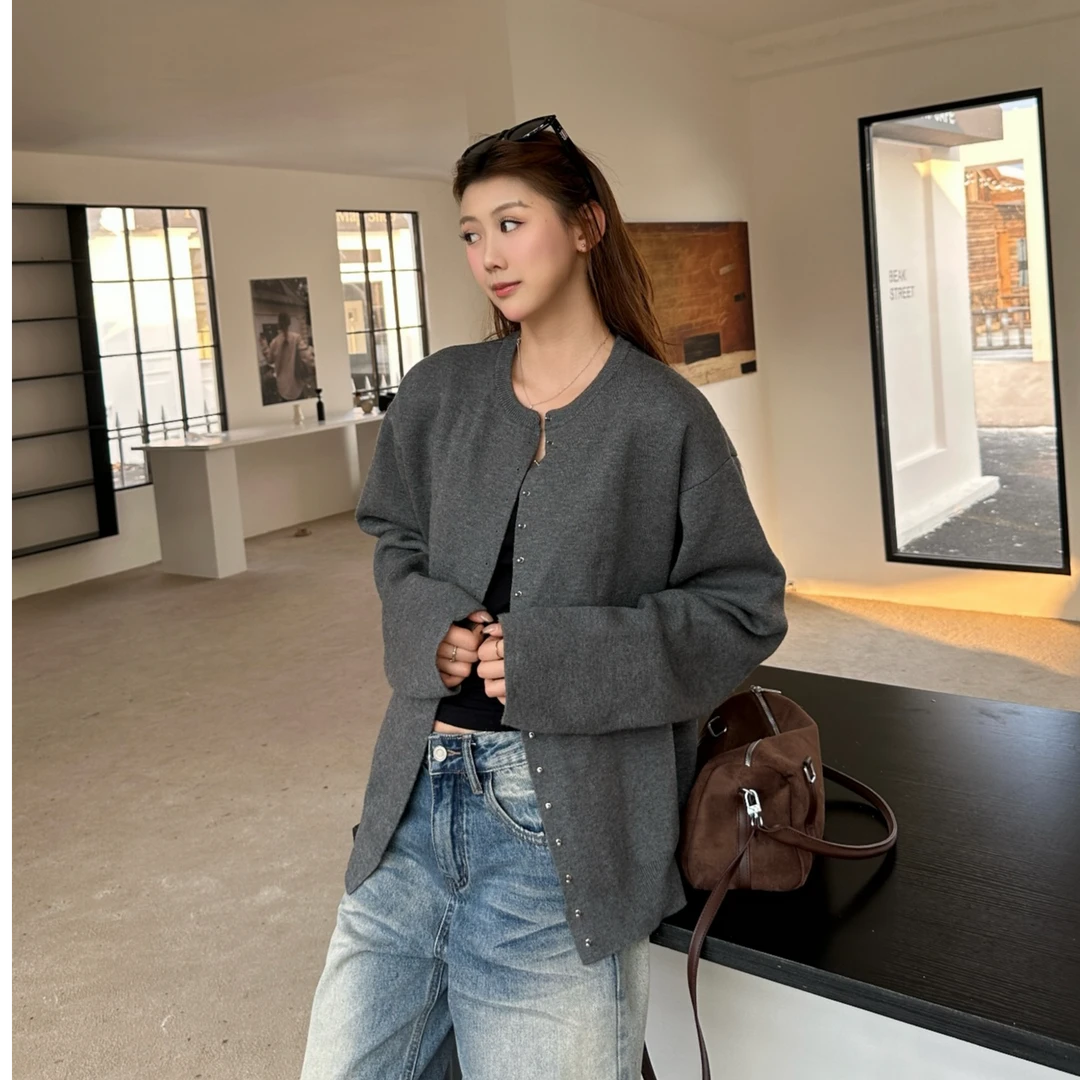 邦欧罗秋冬美式高级感金属钉扣针织毛衣外套中性百搭宽松上衣