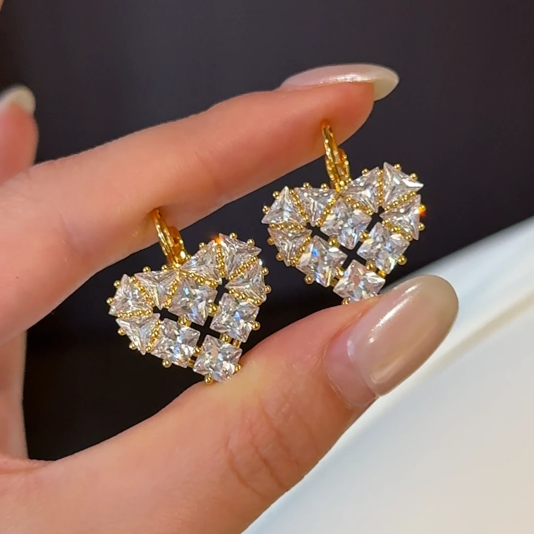 黄铜锆石耳饰 高级气质精致爆闪爱心锆石耳环