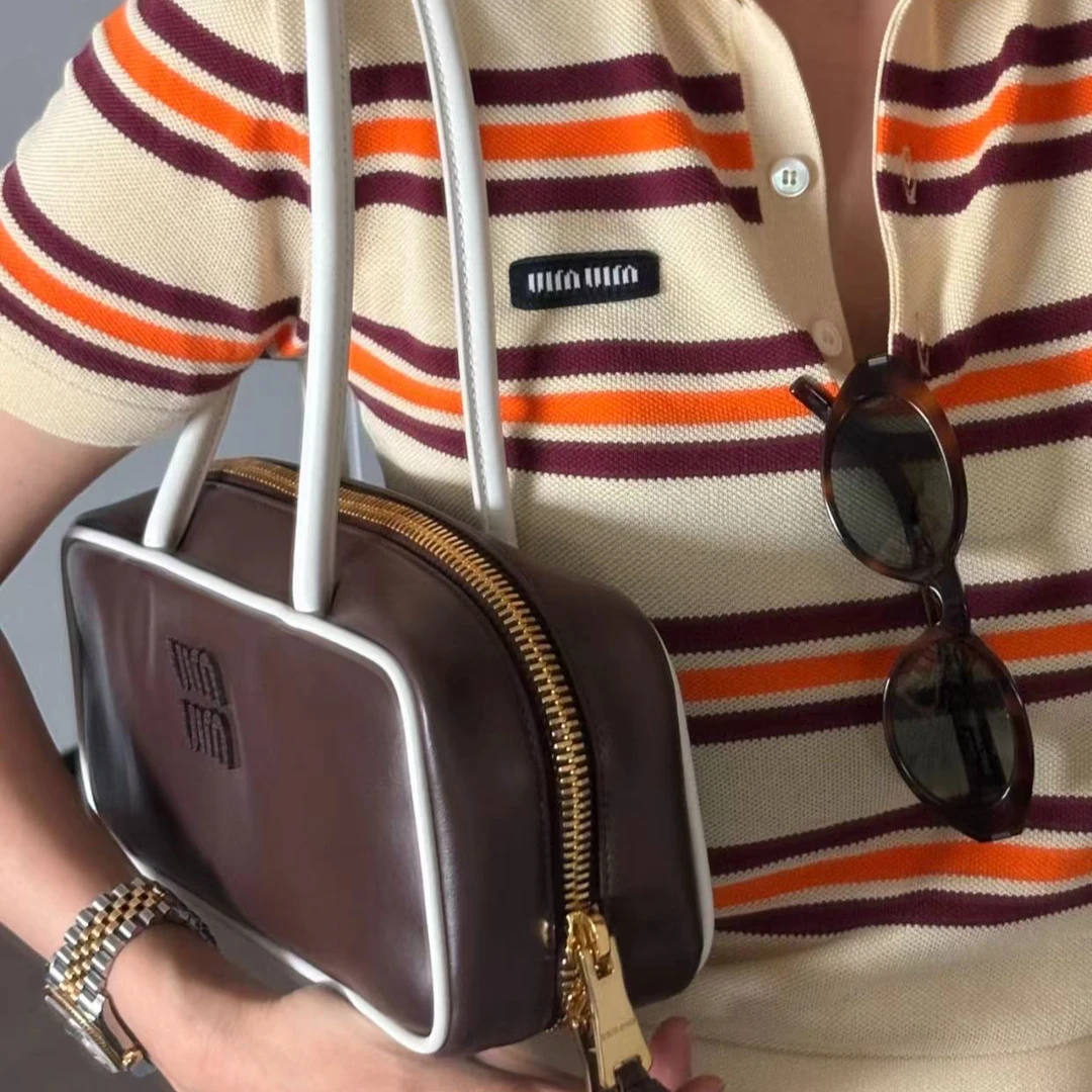 95新 MIU MIU/缪缪 展会外场！石楠木色拼色白边公文包