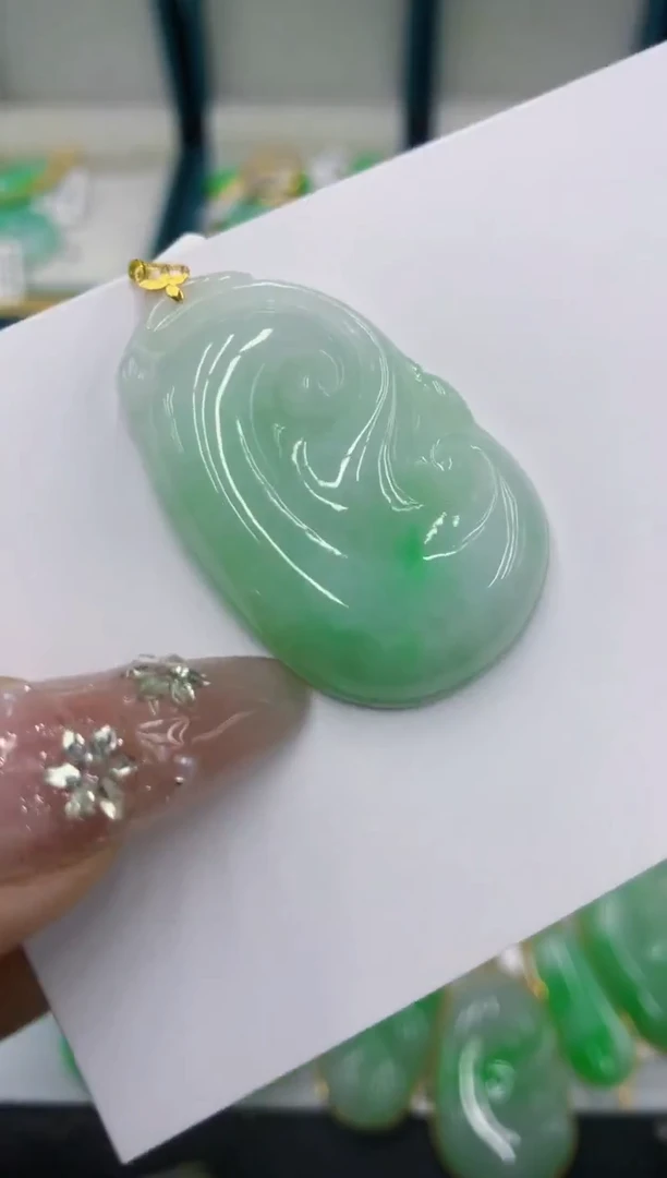 颈饰18K金镶嵌翡翠111111