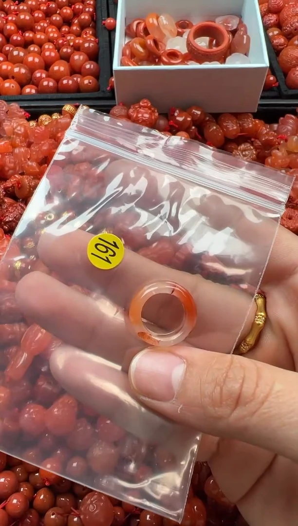 【闪购商品】南红玛瑙颈饰未镶嵌1