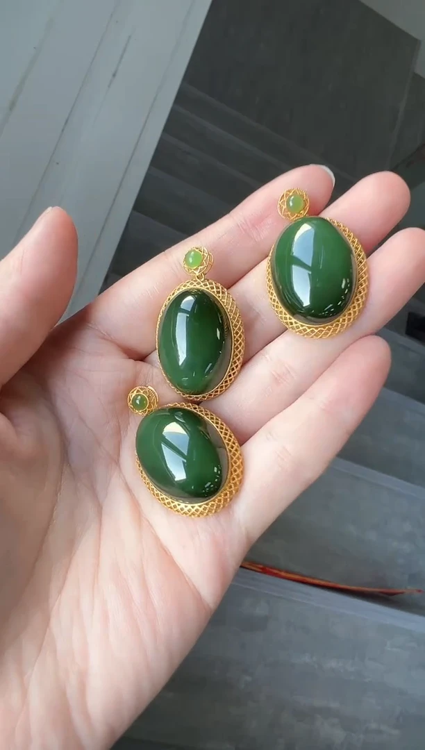 【闪购商品】和田玉吊坠18K金镶嵌蛋面吊坠（多样性发一件）