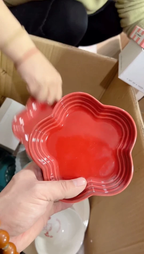 【闪购商品】碟微瑕----小花蝶-------红色