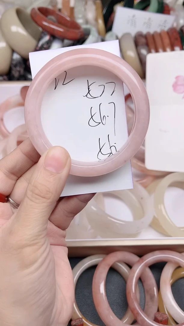 未镶嵌手镯石英质玉522