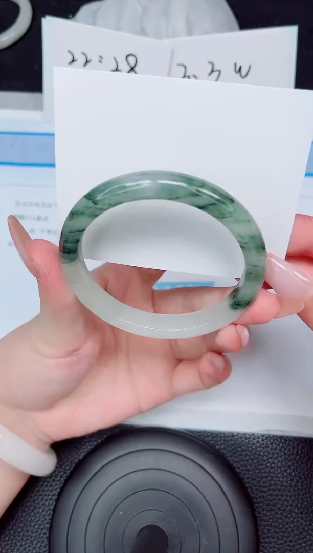 石英质玉手镯未镶嵌233-61.8